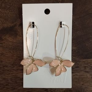 🍃 3/$30 // NWT H&M Pink Petal Dangly Earrings